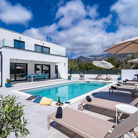 Villa Invigo - Brand New Private Pool Villa Mlini Buitenkant foto