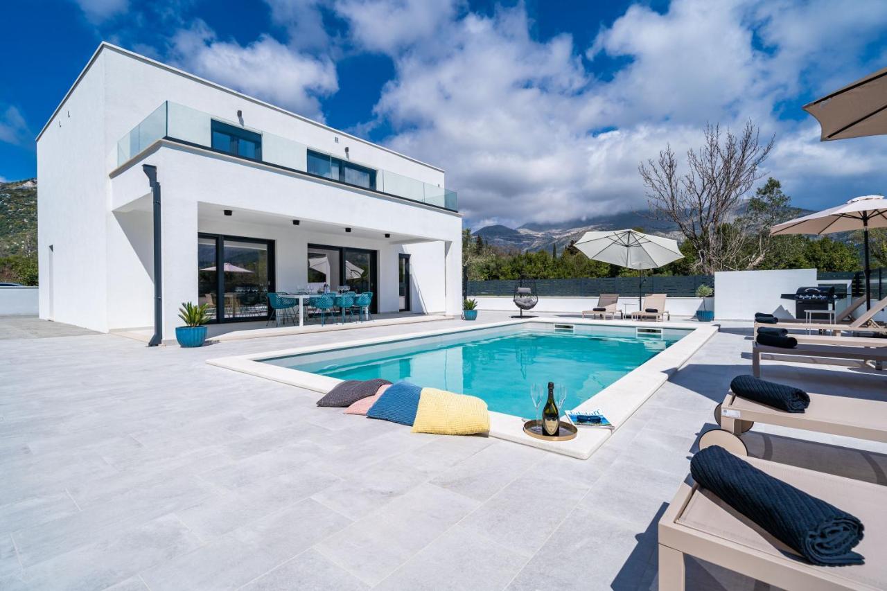 Villa Invigo - Brand New Private Pool Villa Mlini Buitenkant foto